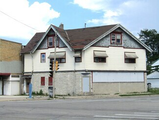 Milwaukee, WI Storefront Retail/Residential - 4382 N 27th St