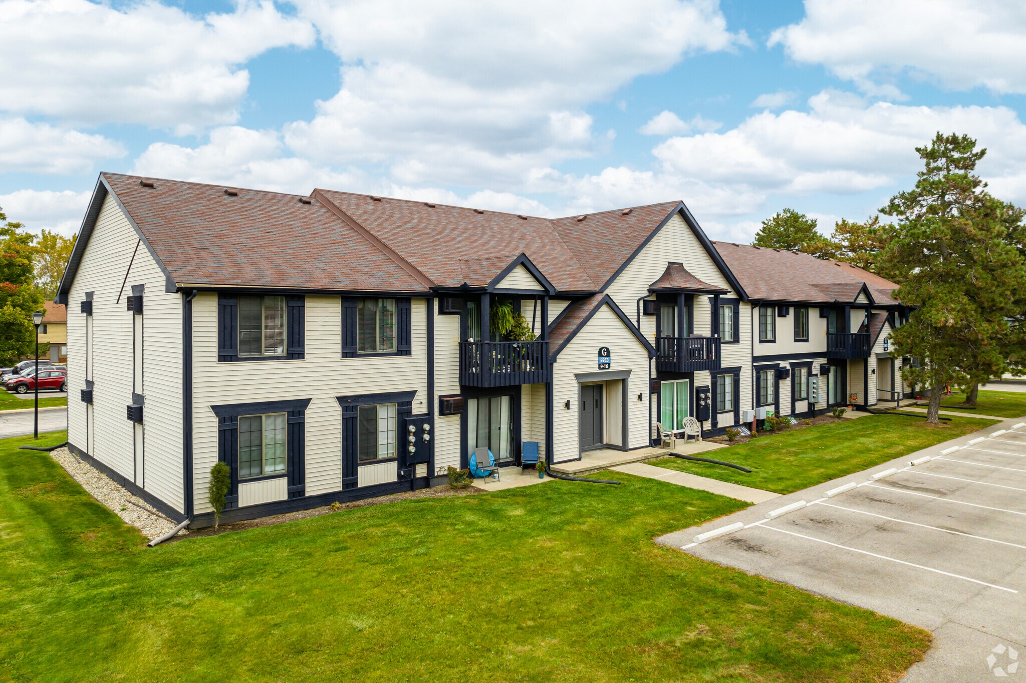 5943 Walnut Cir E18, Toledo, OH for Sale