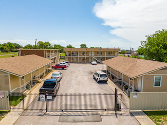 Killeen, TX Apartments - 1204-1208 Bundrant Dr