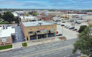 Newton, KS Retail - 123 E Broadway St