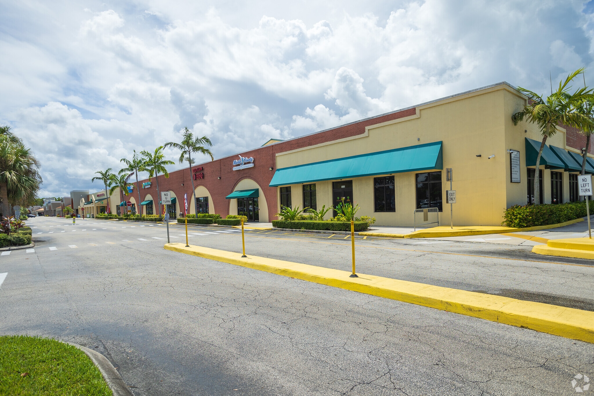 3208-3598 SE Federal Hwy, Stuart, FL for Rent