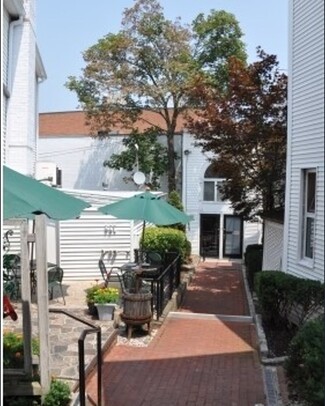New Canaan, CT Office - 64R Main St