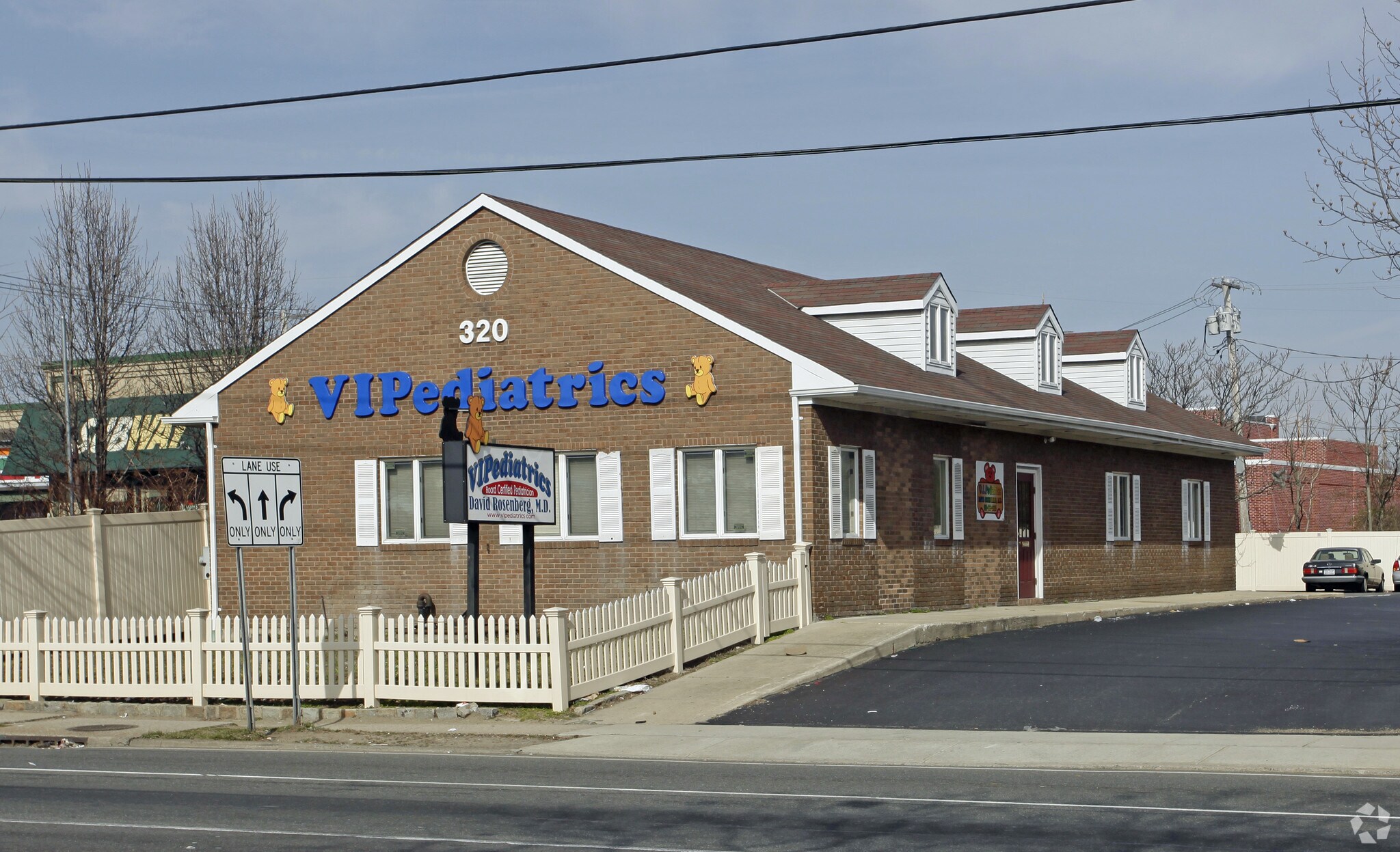 320 Peninsula Blvd, Cedarhurst, NY for Rent
