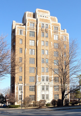 Indianapolis, IN Apartments - 3025 N Meridian St