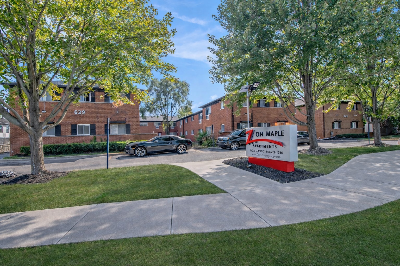 629 W Maple Rd, Clawson, MI for Sale