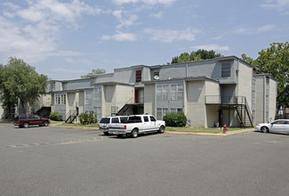 Memphis, TN Apartments - 3130 S Mendenhall Rd