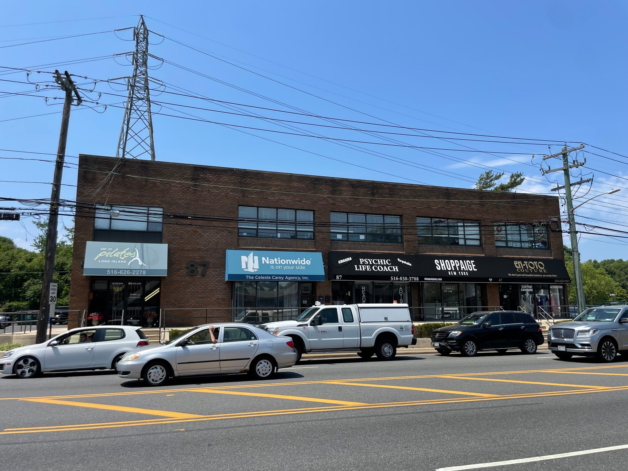 87 Glen Cove Rd, Greenvale, NY for Rent