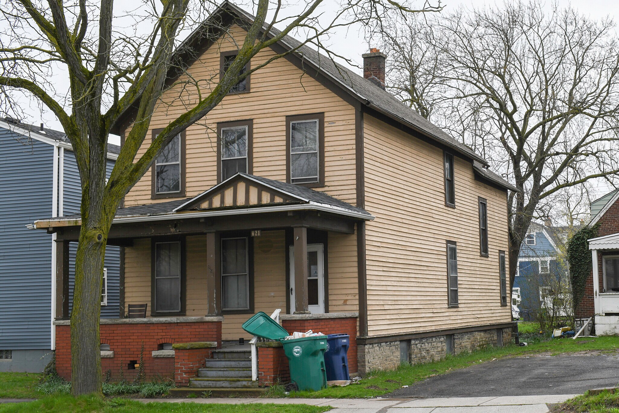 609 Rainbow Blvd, Niagara Falls, NY for Sale