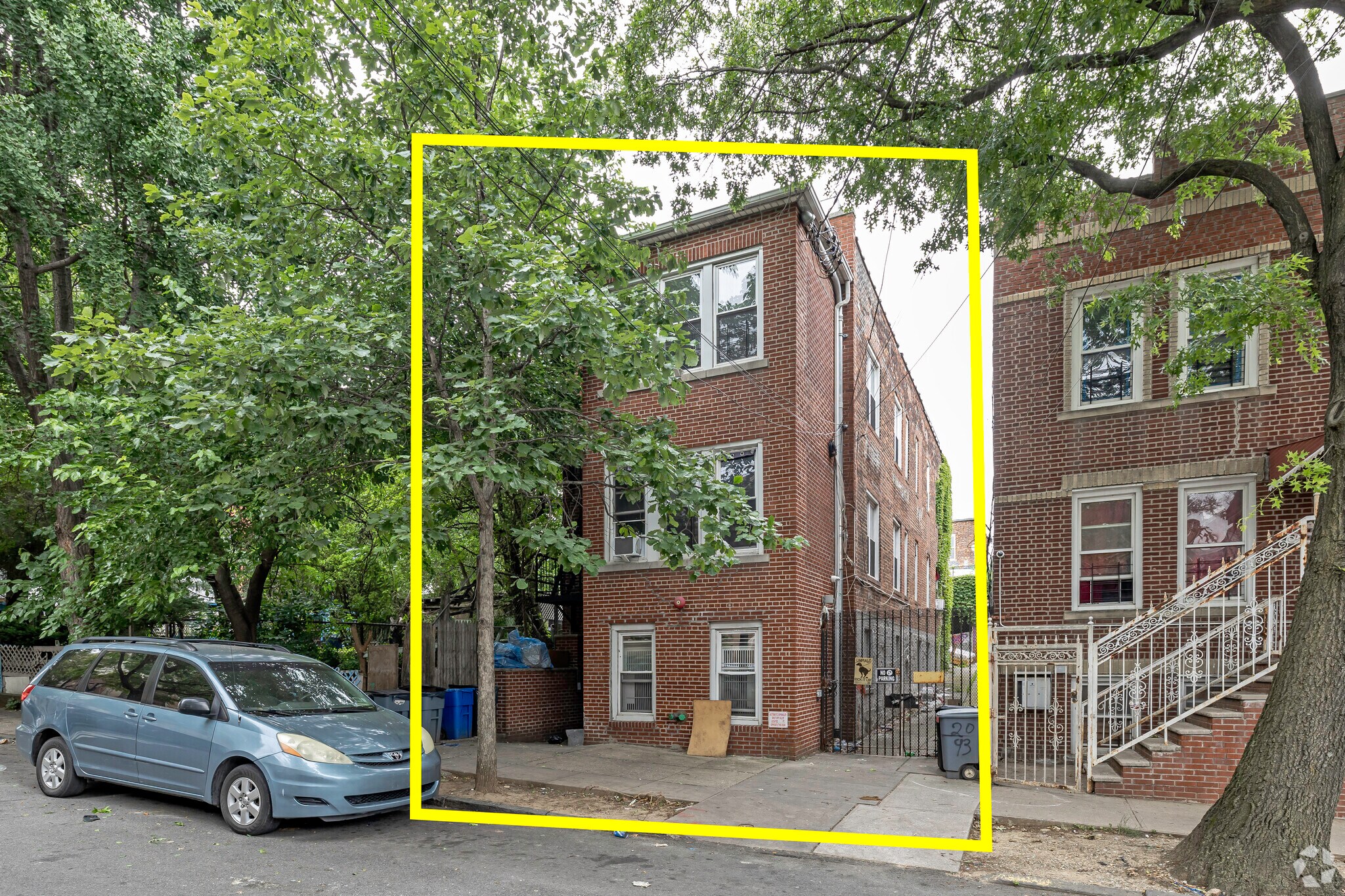 644 Barretto St, Bronx, NY for Sale