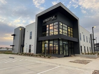 Omaha, NE Office/Retail - 17728 Oakmont Dr