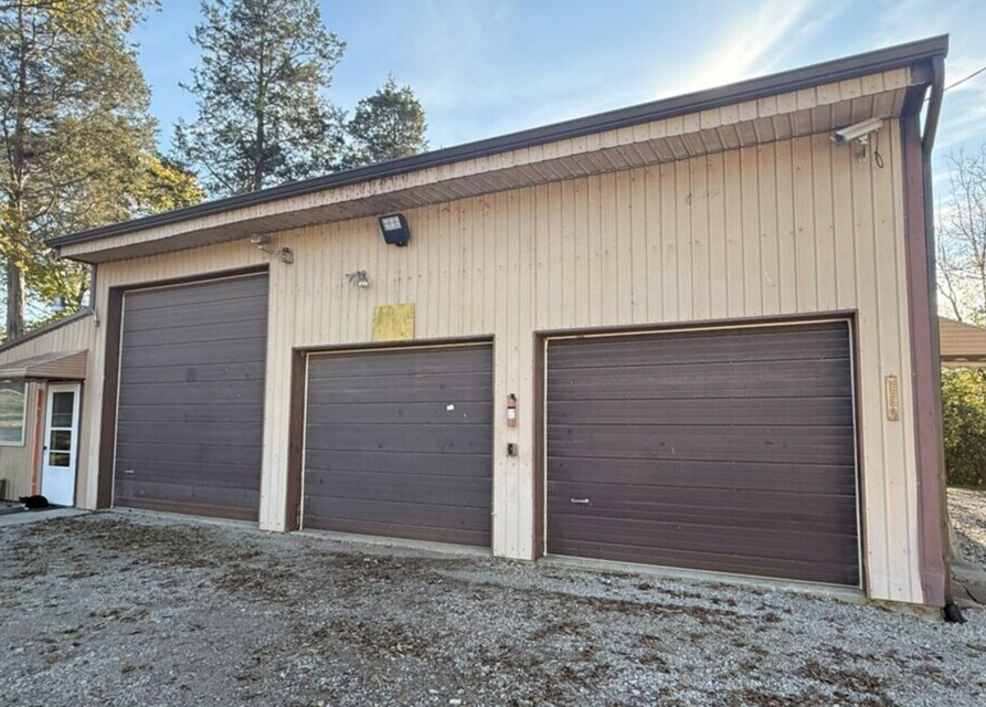 273 W Hebron Ln, Shepherdsville, KY for Sale