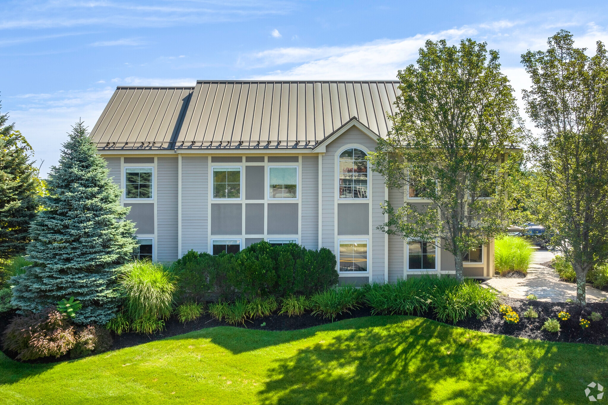 83 Orchard Hill Park Dr, Leominster, MA for Sale