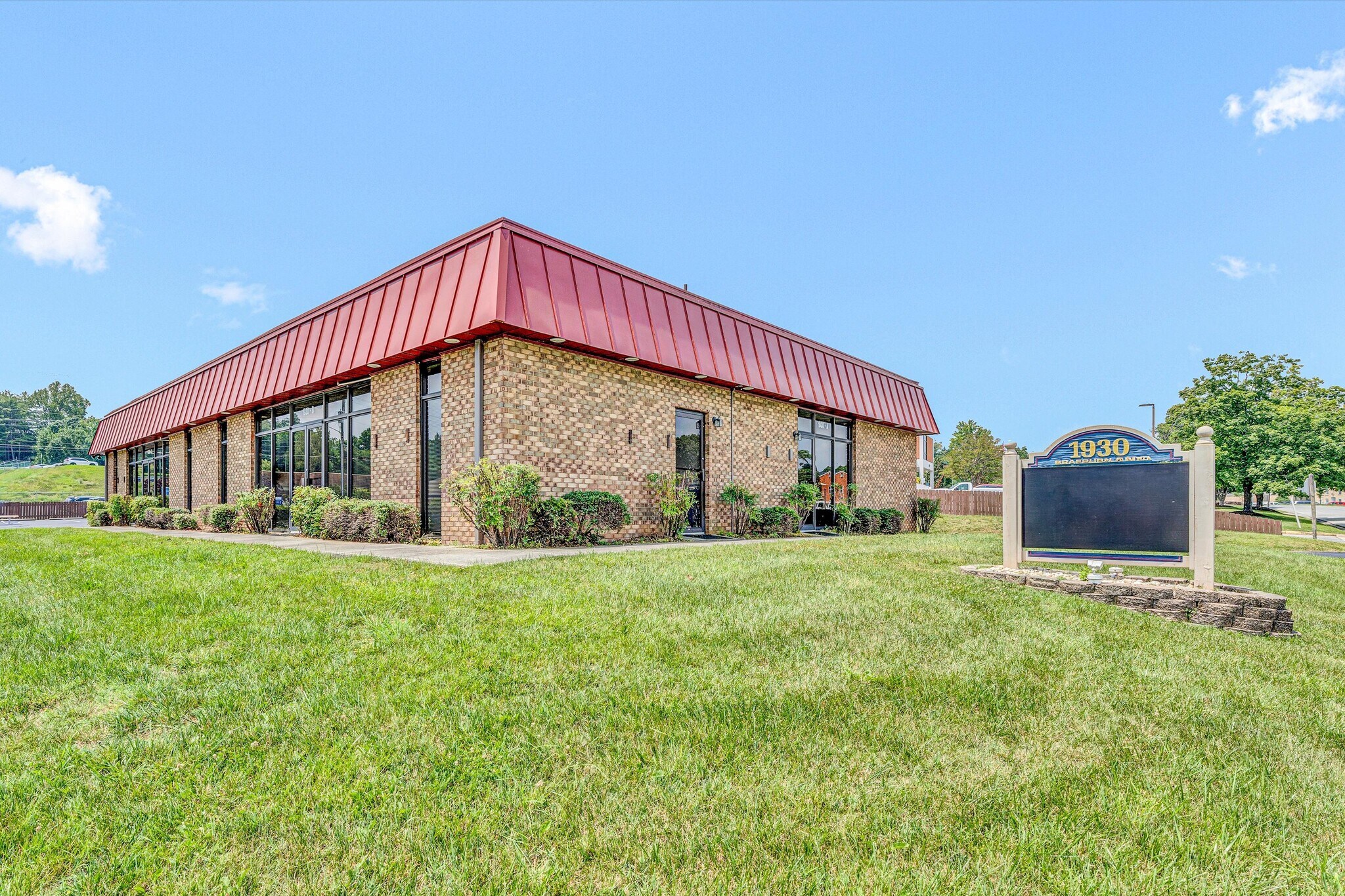 1930 Braeburn Dr, Salem, VA for Sale