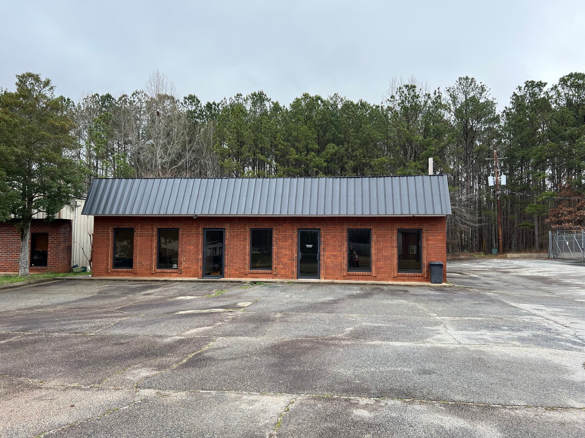 1530 Commercial Ct, Jonesboro, GA for Rent