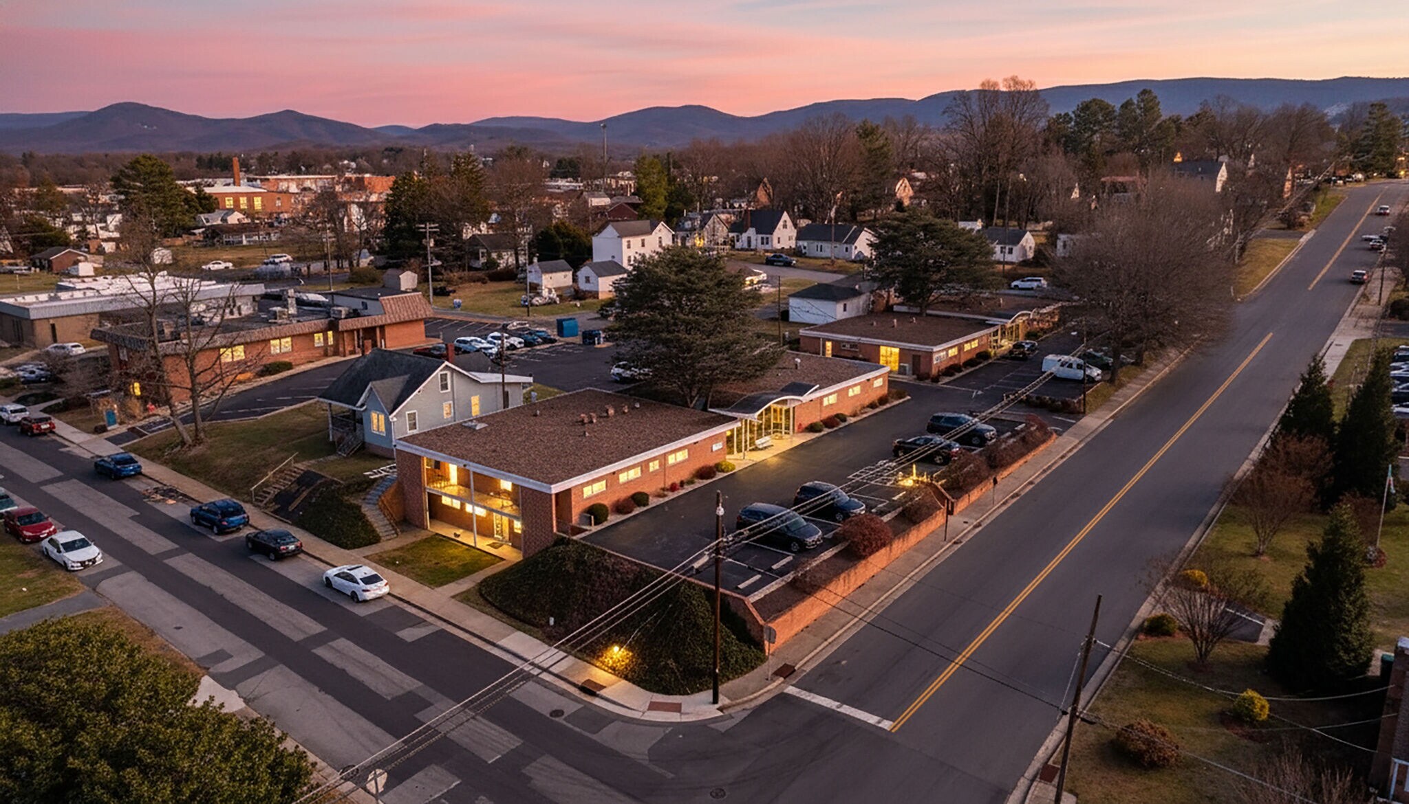 1305 13th St, Waynesboro, VA for Sale