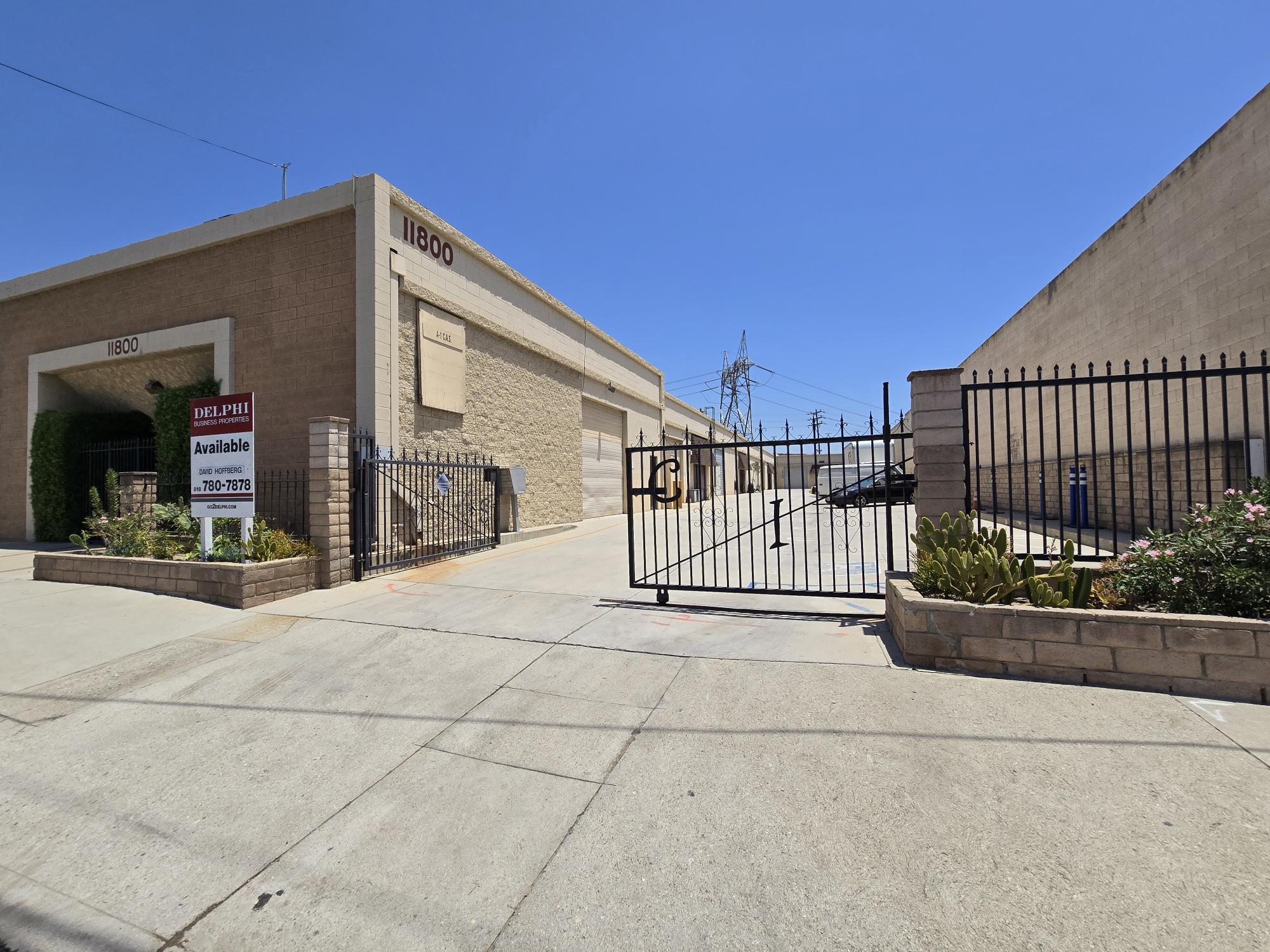 11800 Sheldon St, Sun Valley, CA for Rent