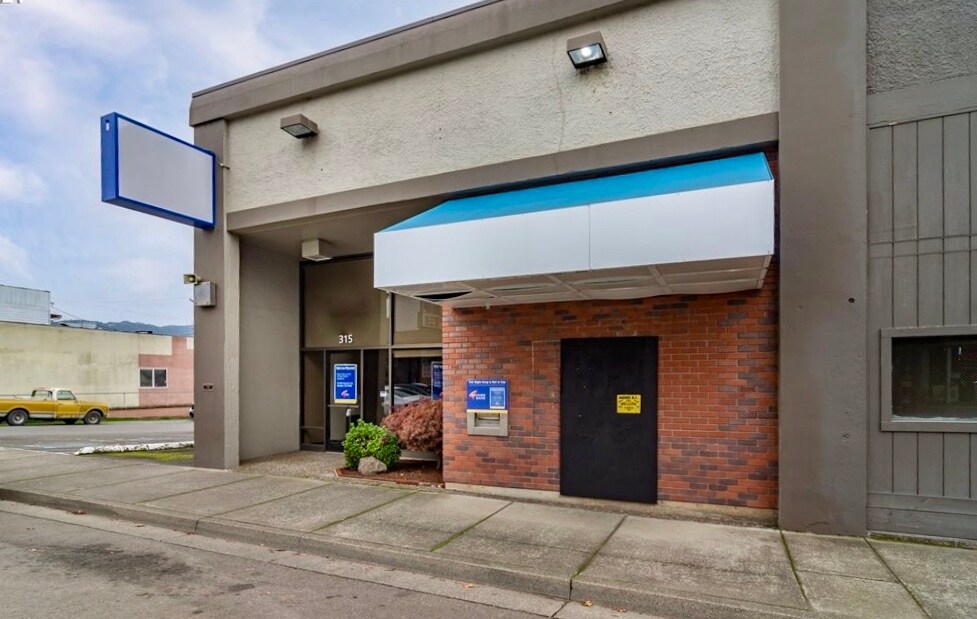 315 Main St, Riddle, OR for Sale