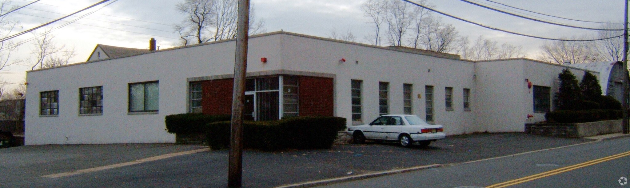 41 Woodbine St Bergenfield, NJ 07621 Industrial Property for Sale on