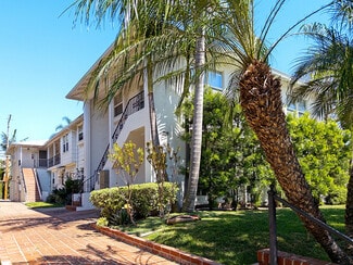Long Beach, CA Apartments - 953 E Carson St