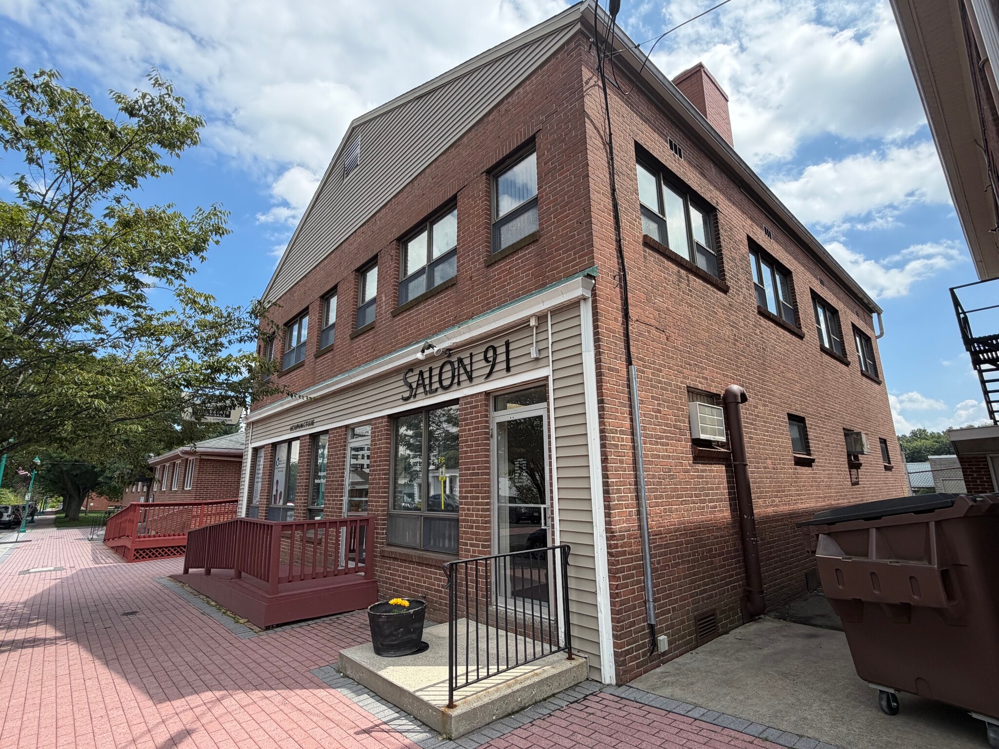 93 Market Sq, Newington, CT for Sale