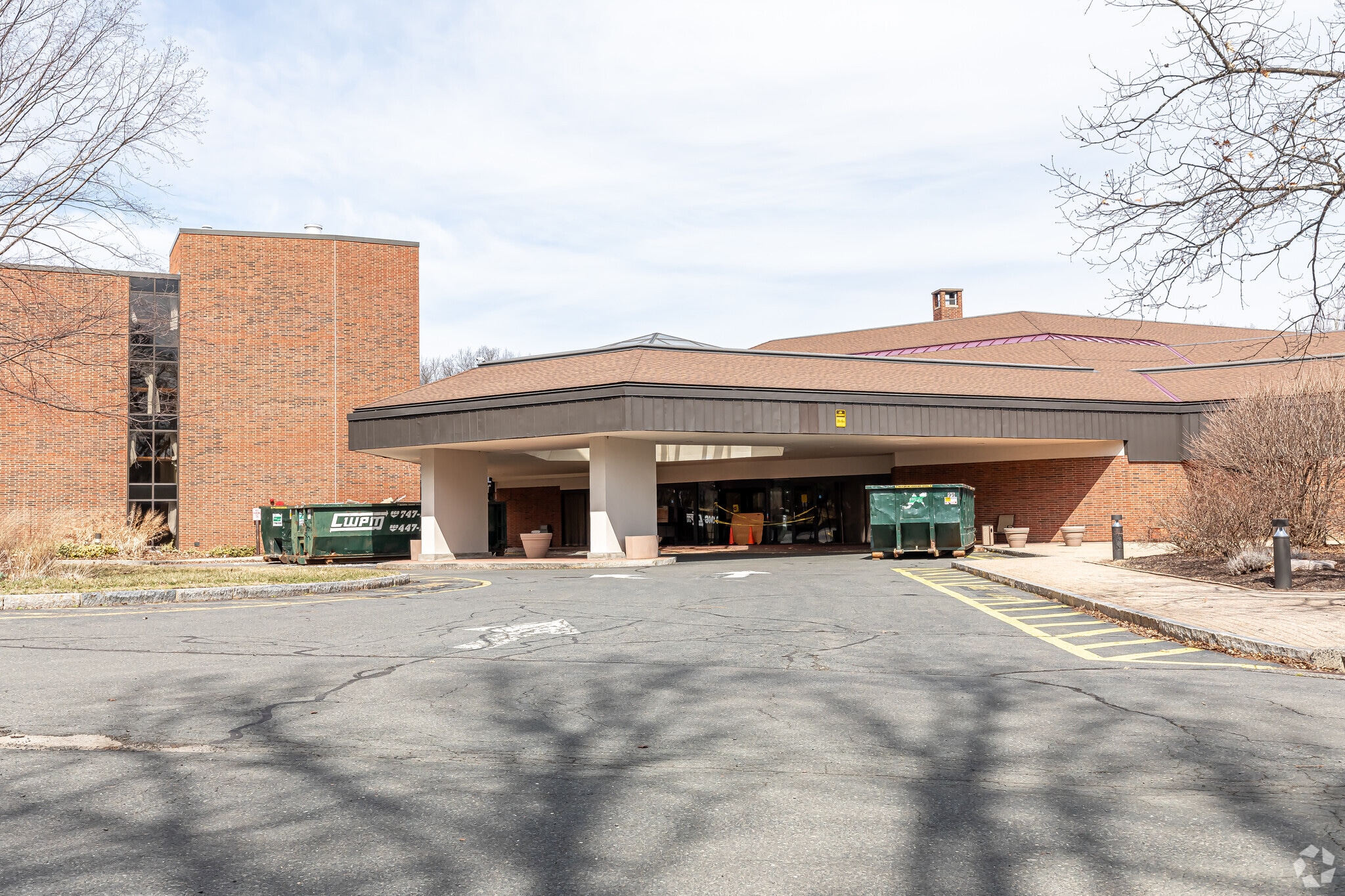 15 Farm Springs Rd Farmington, CT 06032 MultiFamily Property for