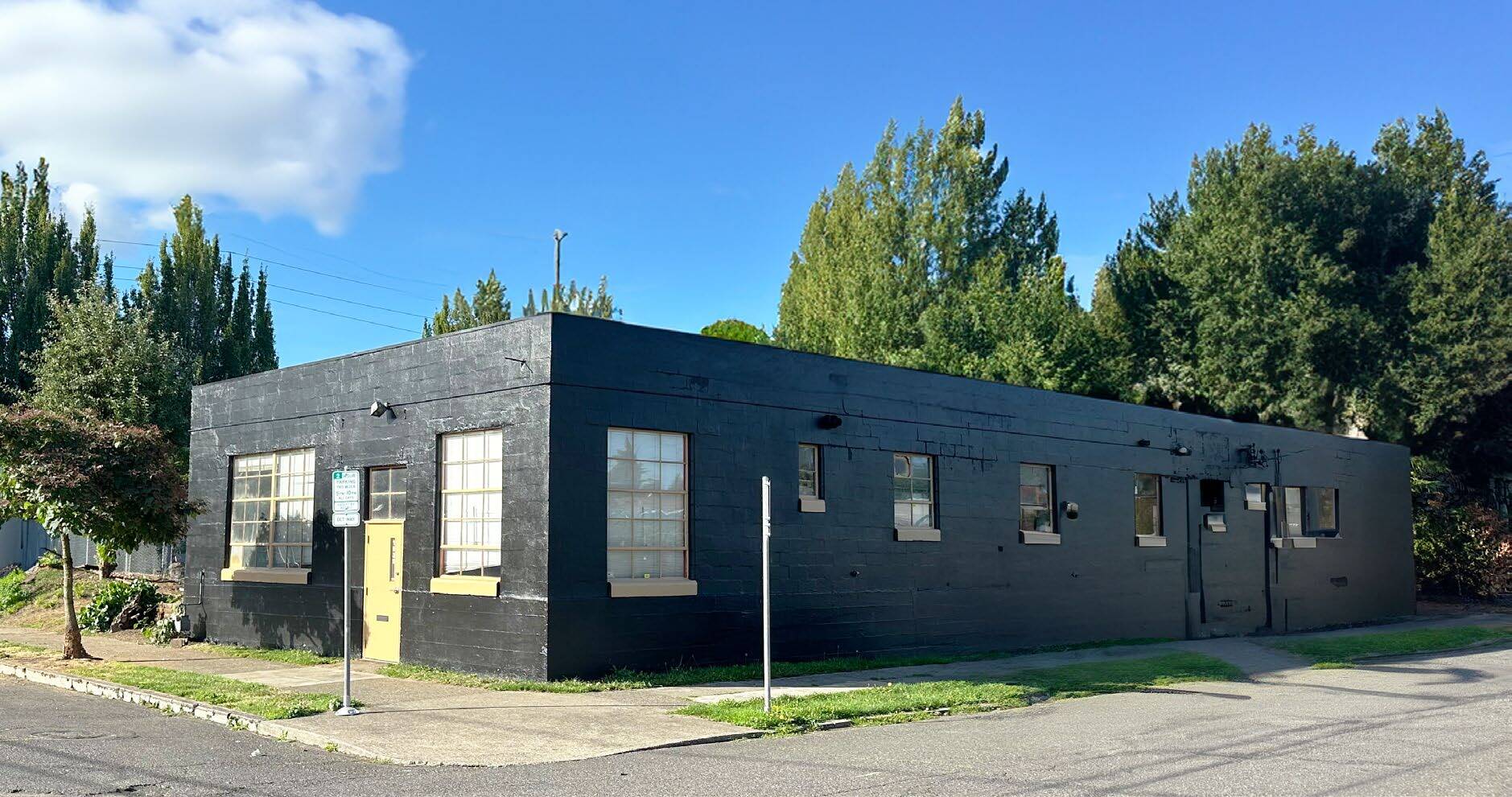 1835 NE 3rd Ave, Portland, OR for Sale