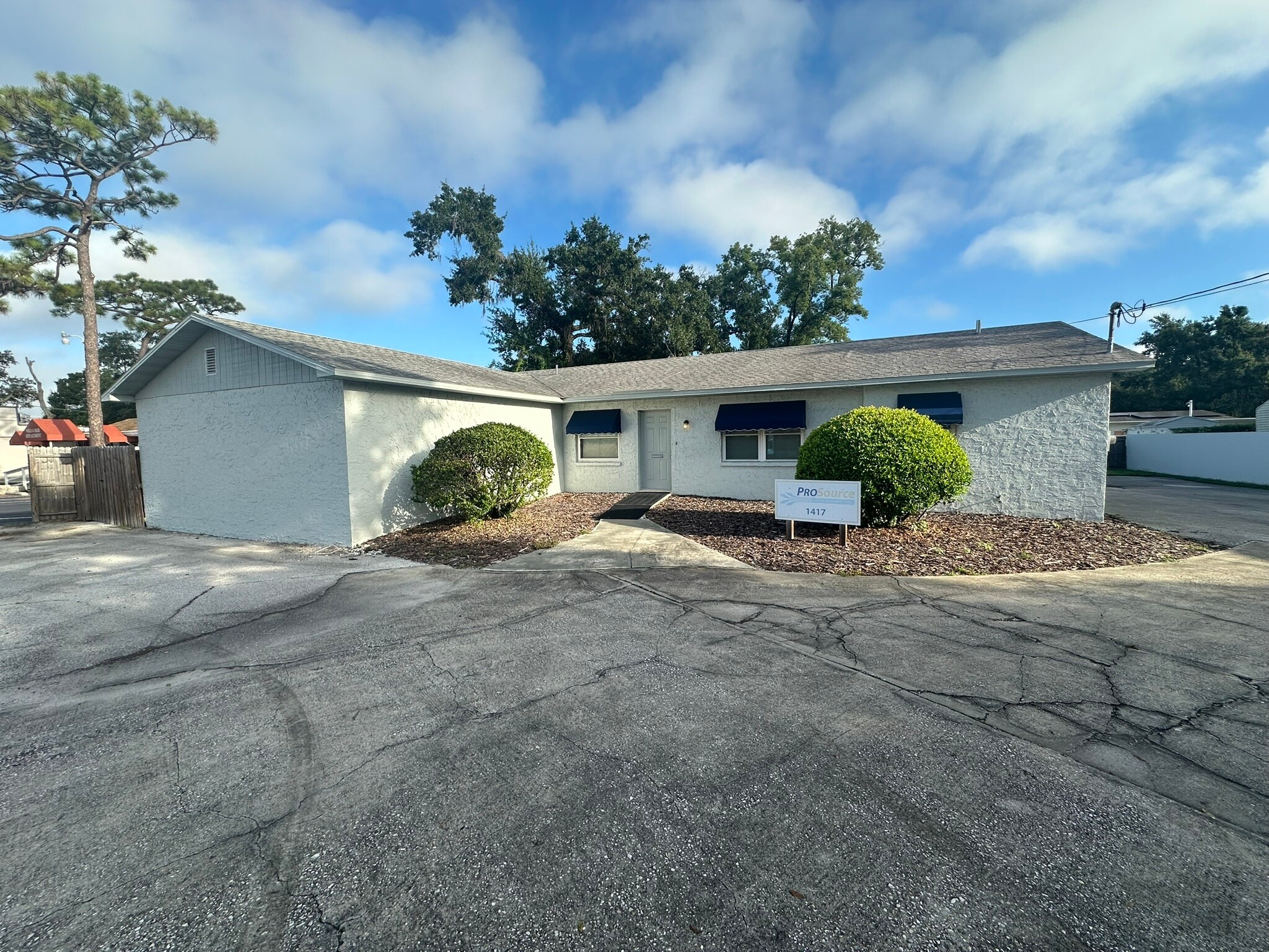 1417 W Busch Blvd, Tampa, FL for Sale