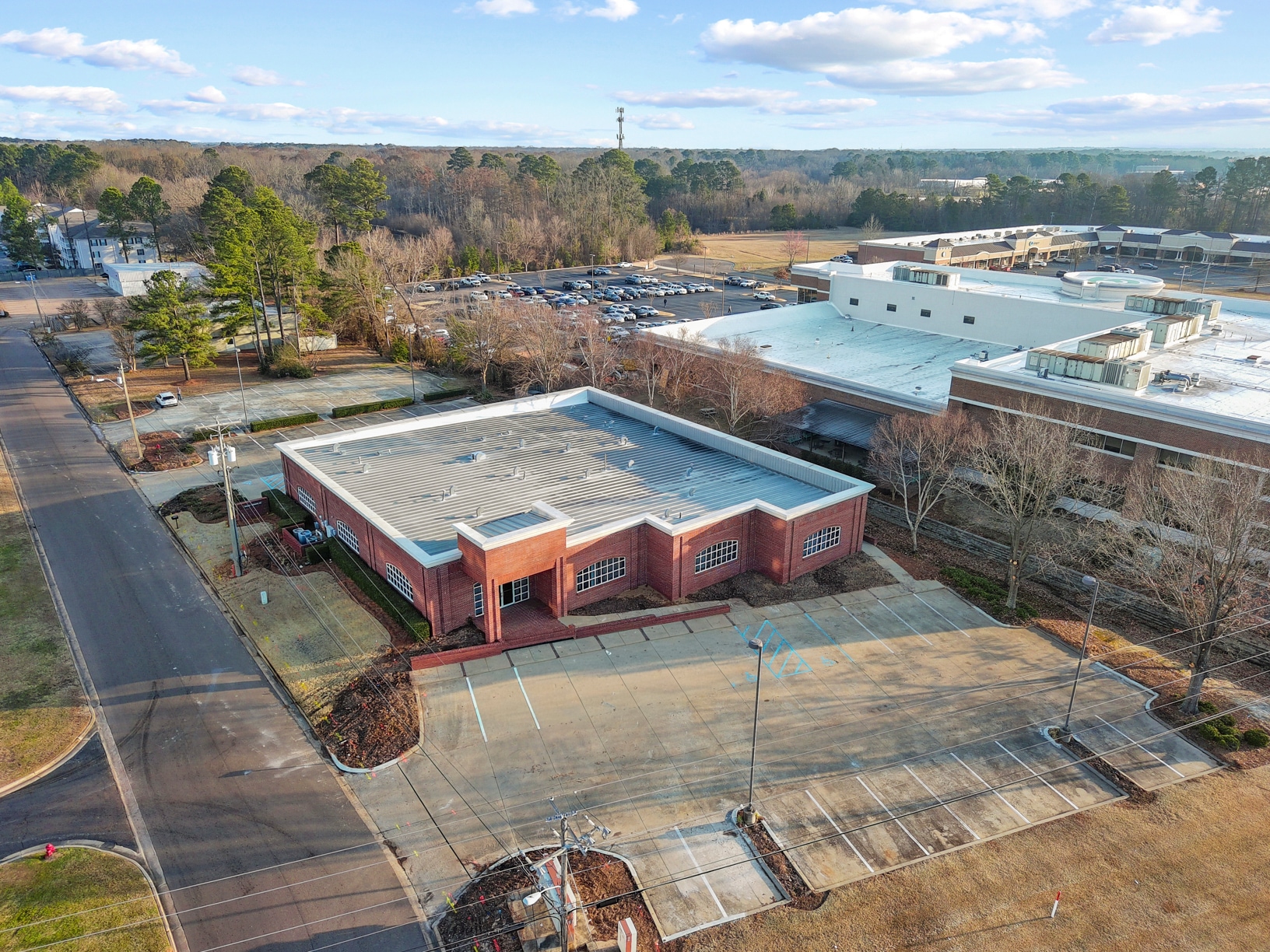 2508 Lakeland Dr, Flowood, MS for Rent