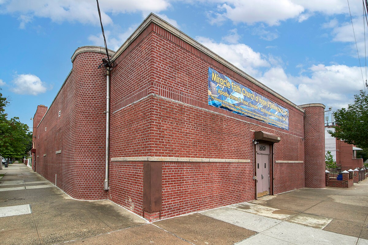 3243 Ampere Ave, Bronx, NY for Sale