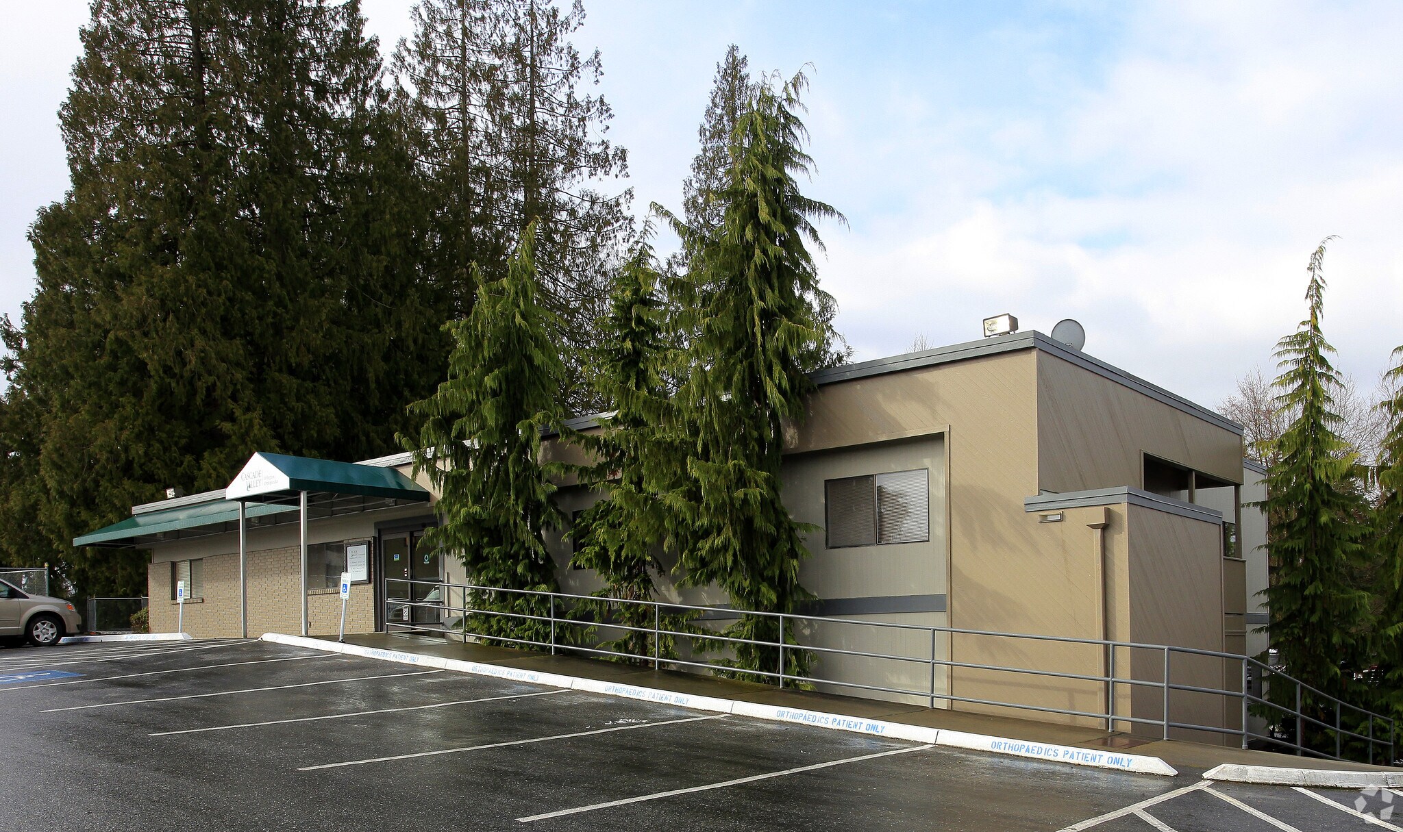 328 S Stillaguamish Ave Arlington, WA 98223 Office Property for Lease on