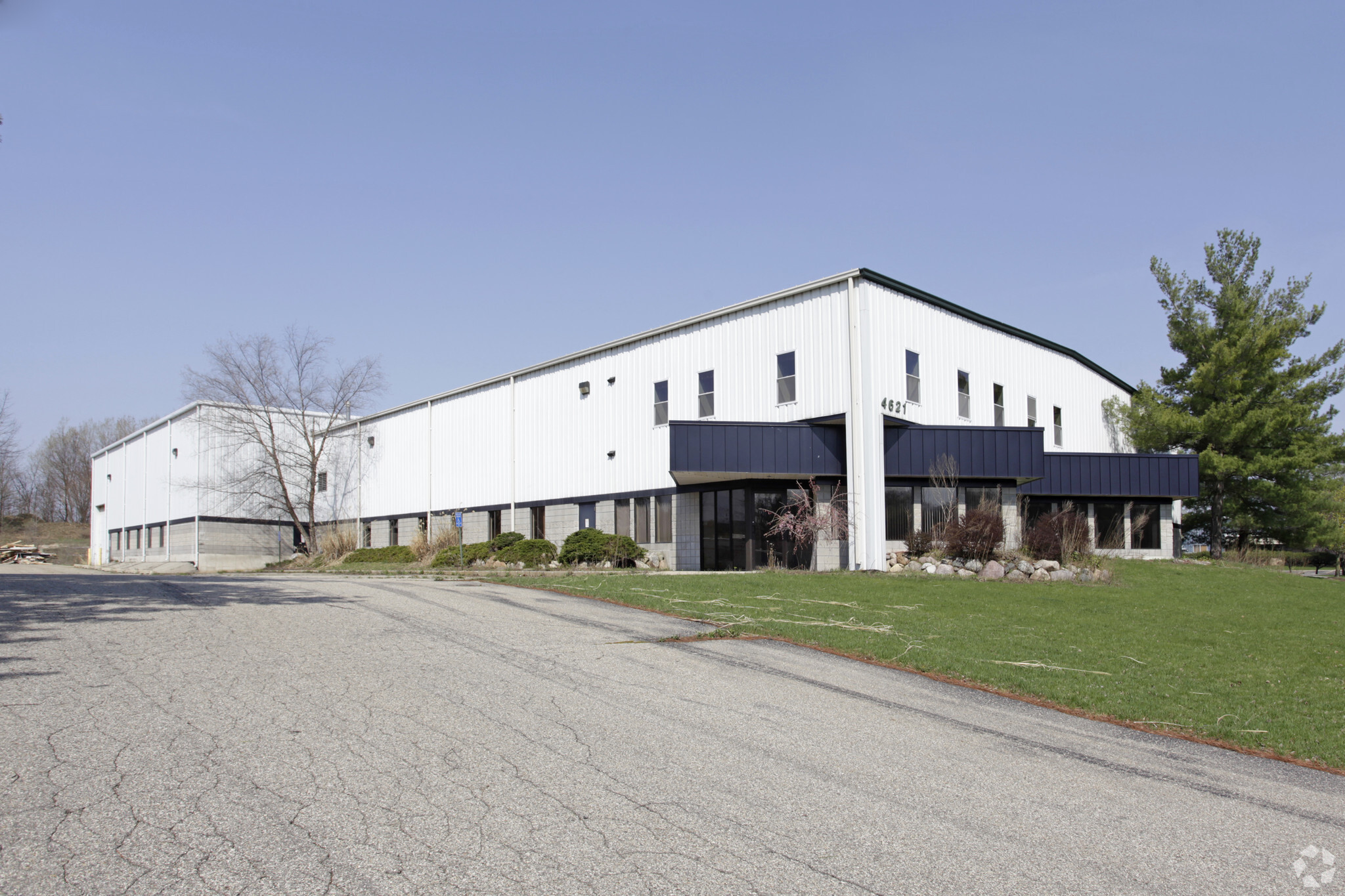 4621 Spartan Industrial Dr SW, Grandville, MI for Sale