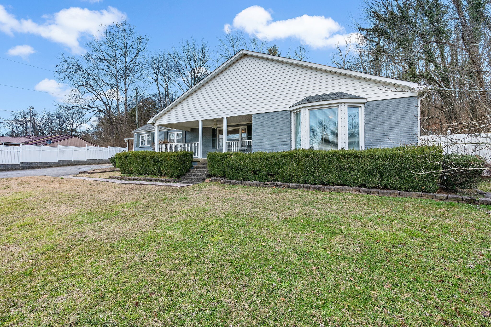 1332 S Dickerson Rd, Goodlettsville, TN for Sale