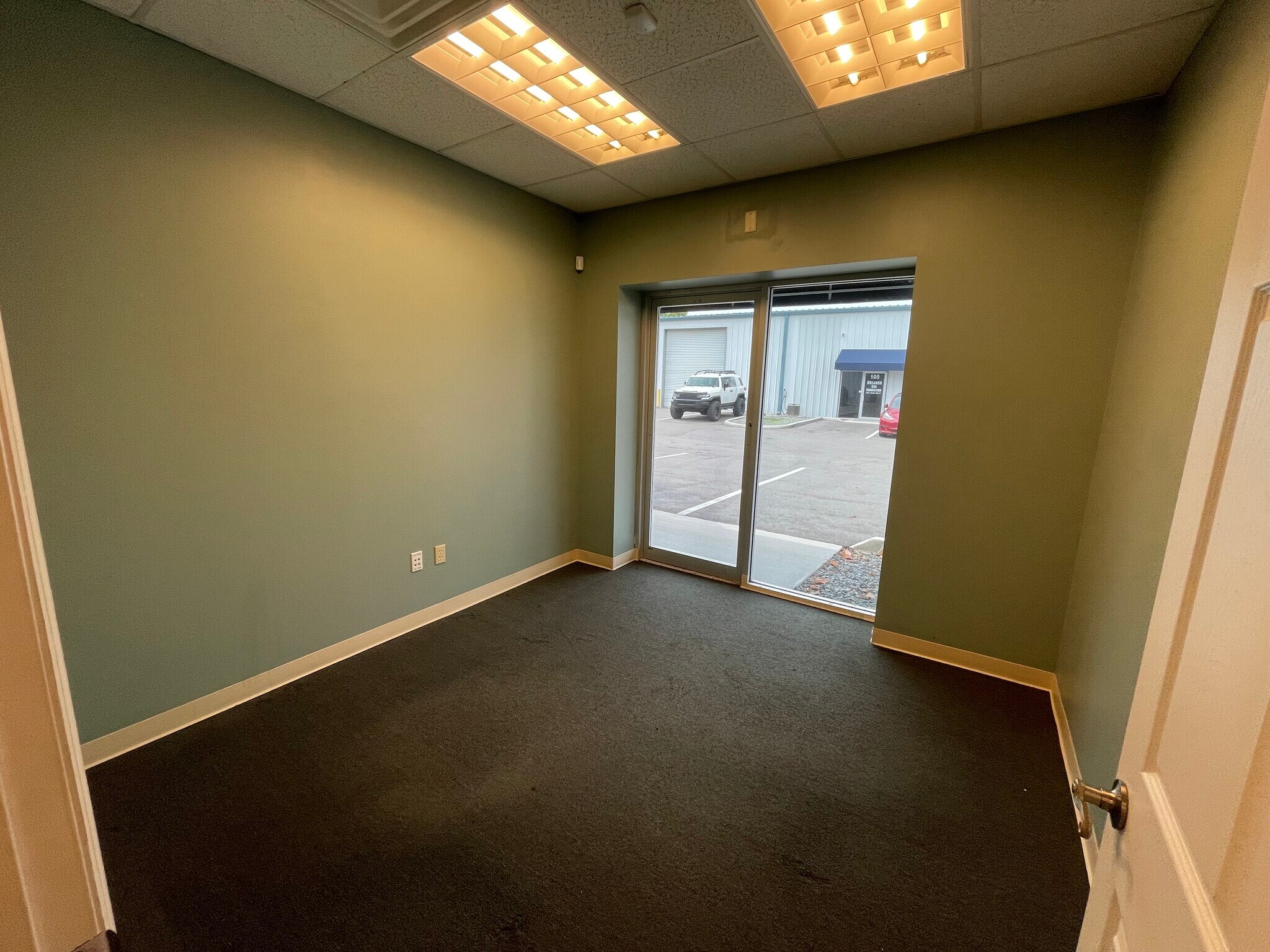 711-751 Business Park Blvd, Winter Garden, FL for Rent