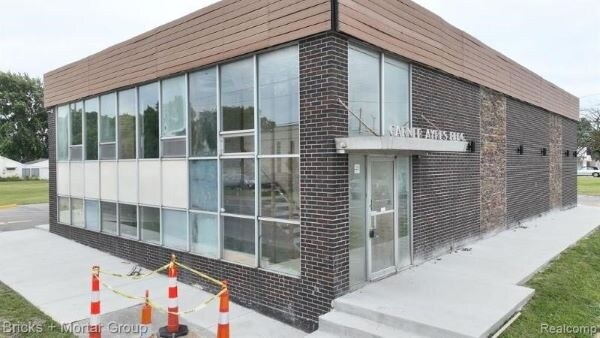 1201 S Euclid Ave, Bay City, MI for Sale
