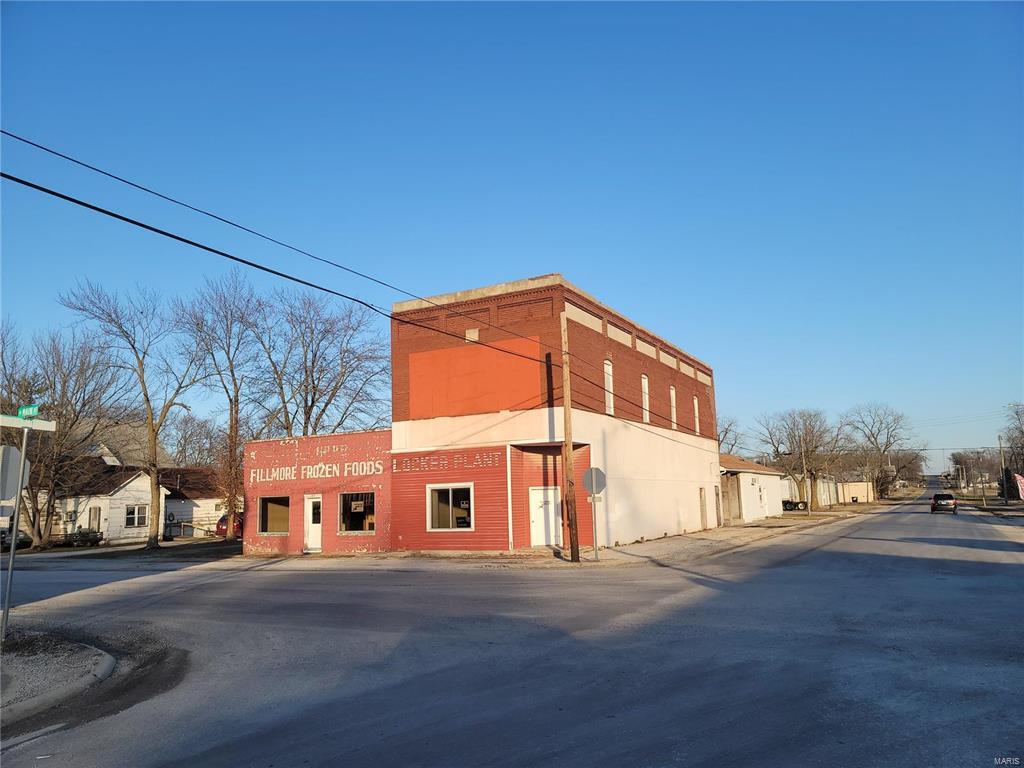 100 N Main St Fillmore, IL 62032 Industrial Property for Lease on