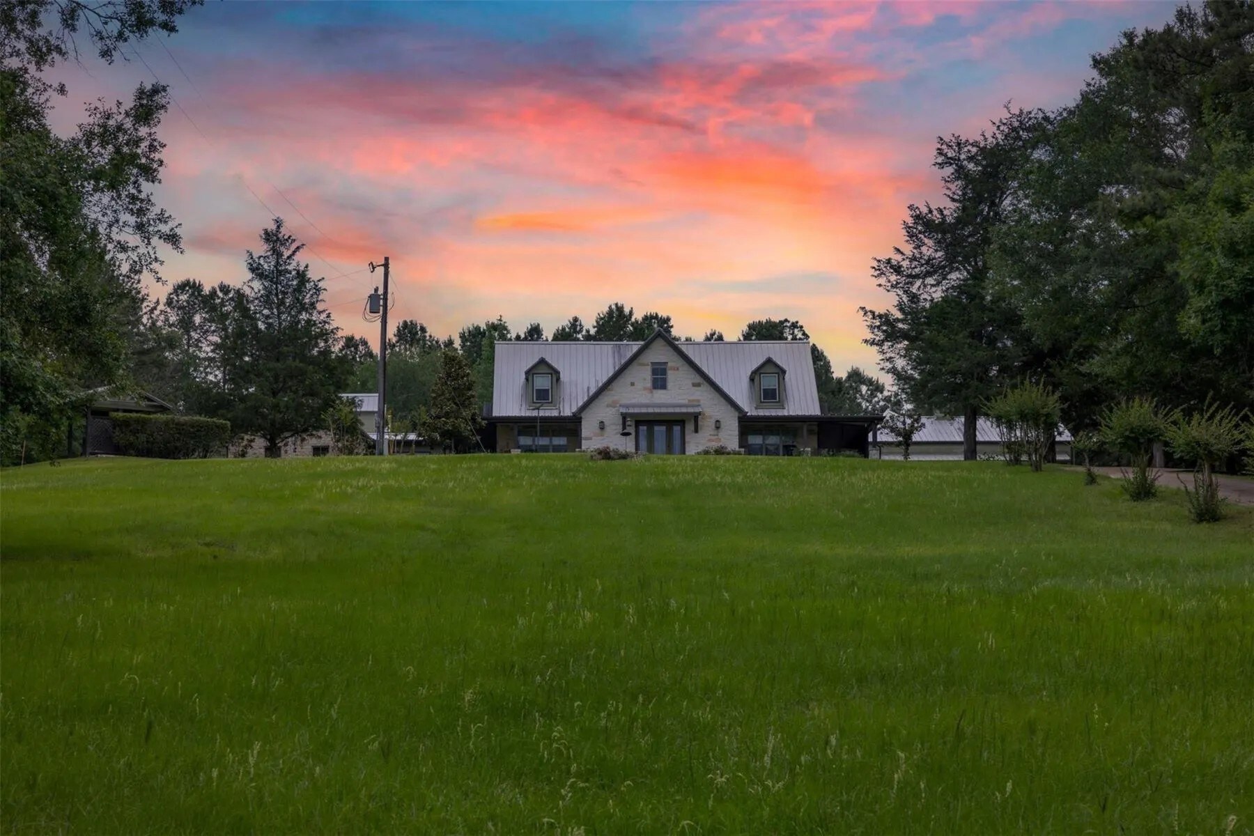 17042 State Highway 21 E, Grapeland, TX for Sale