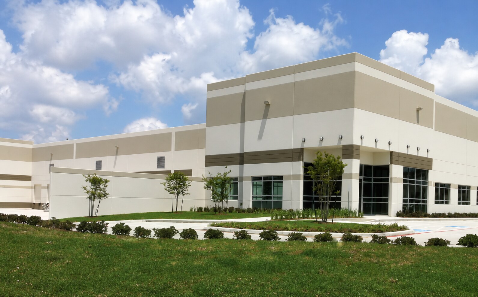 4741 World Houston Pky, Houston, TX for Rent