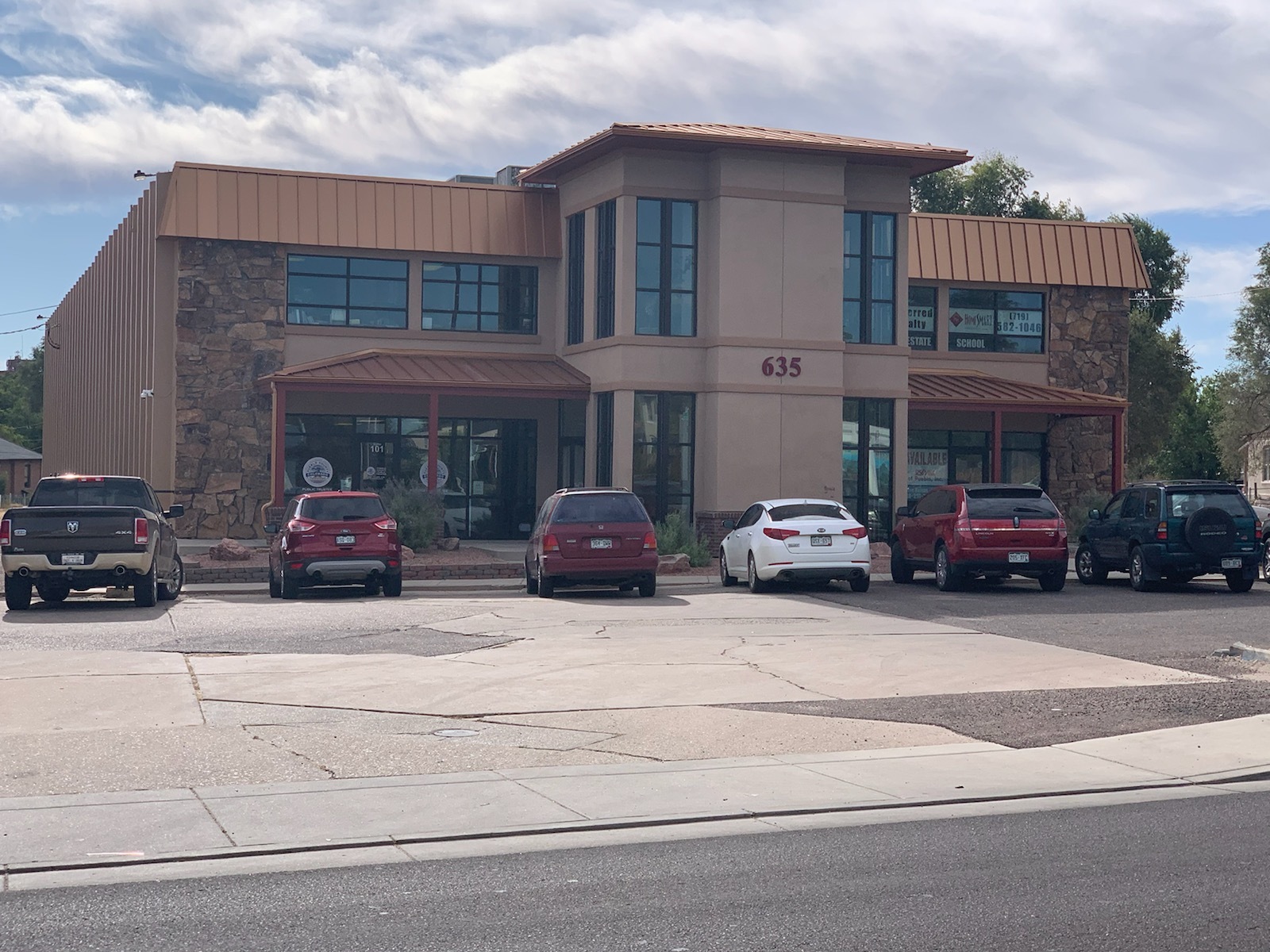 635 W Corona St, Pueblo, CO for Rent