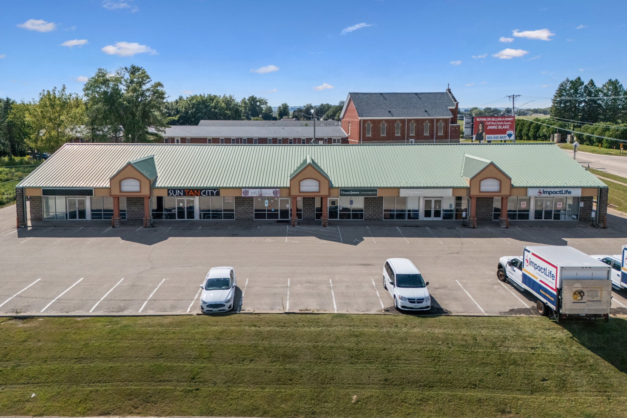 4867 Asbury Rd, Dubuque, IA for Rent
