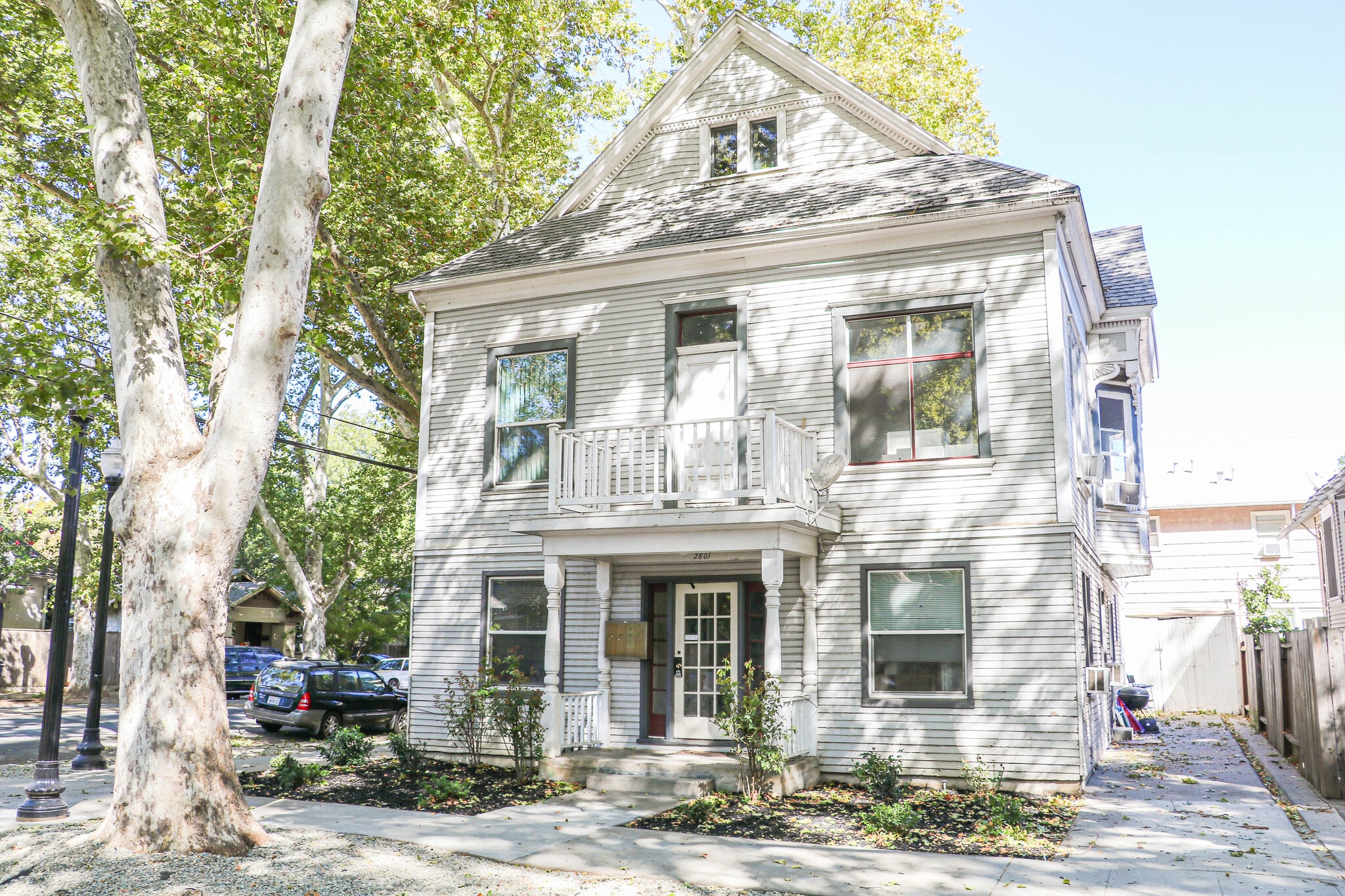 2801 D St, Sacramento, CA for Sale