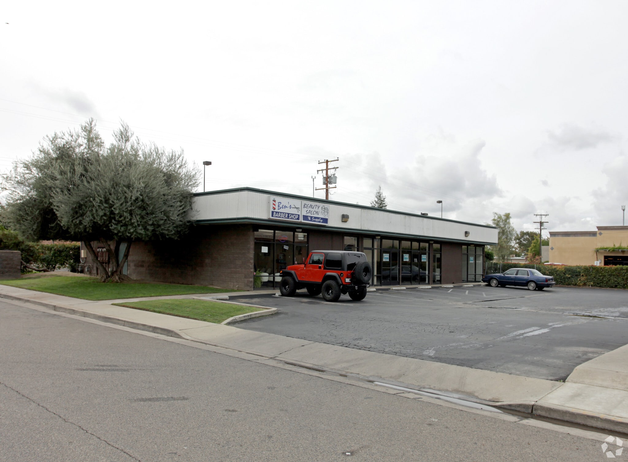 1737 W Caldwell Ave, Visalia, CA for Rent
