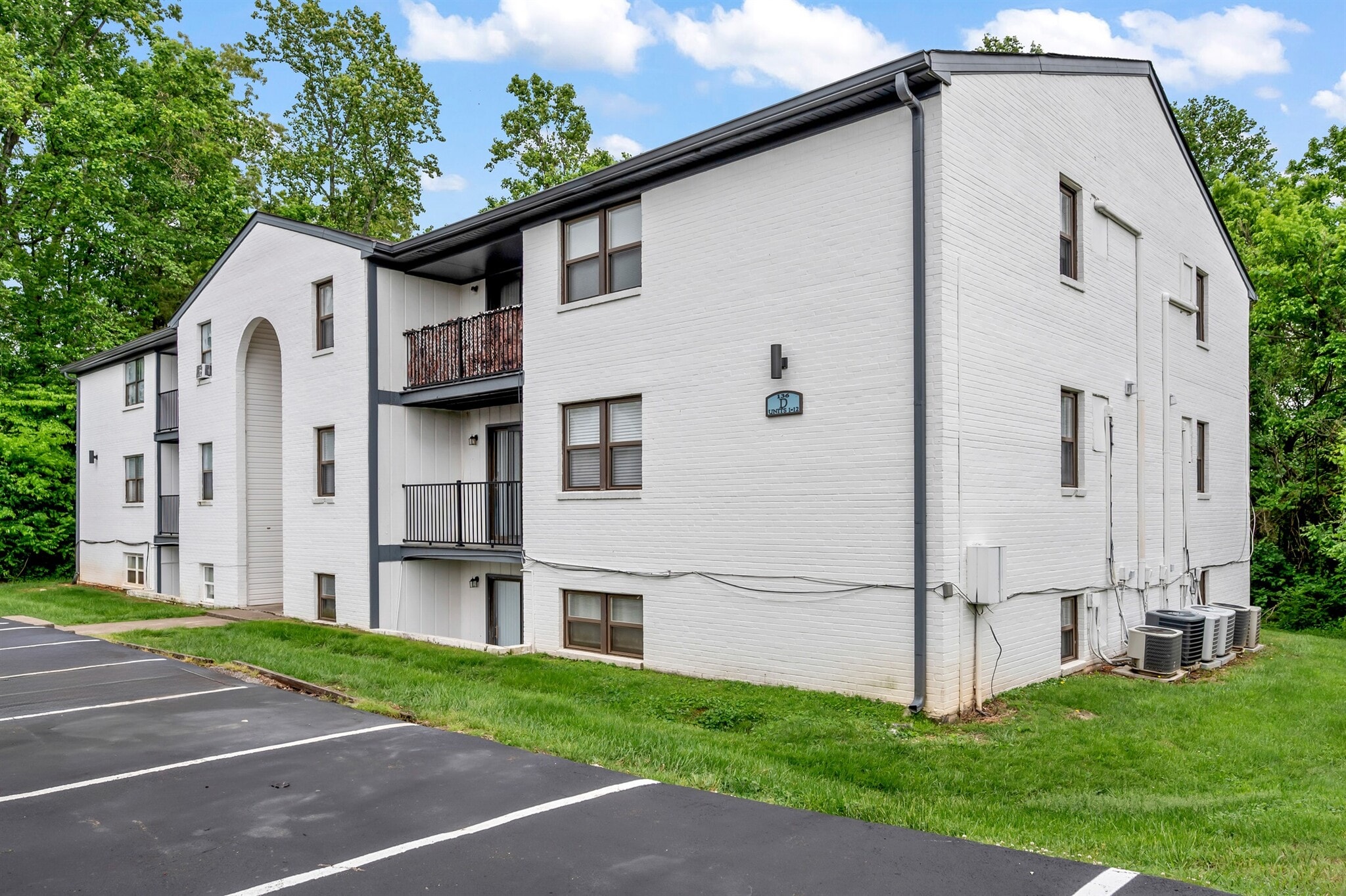130 Jack Miller Blvd, Clarksville, TN for Sale