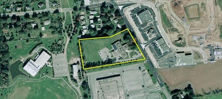 1900 Sullivan Trl, Easton, PA for Rent