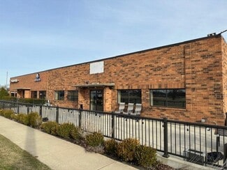 Cary, IL Retail - 3300 3 Oaks Rd