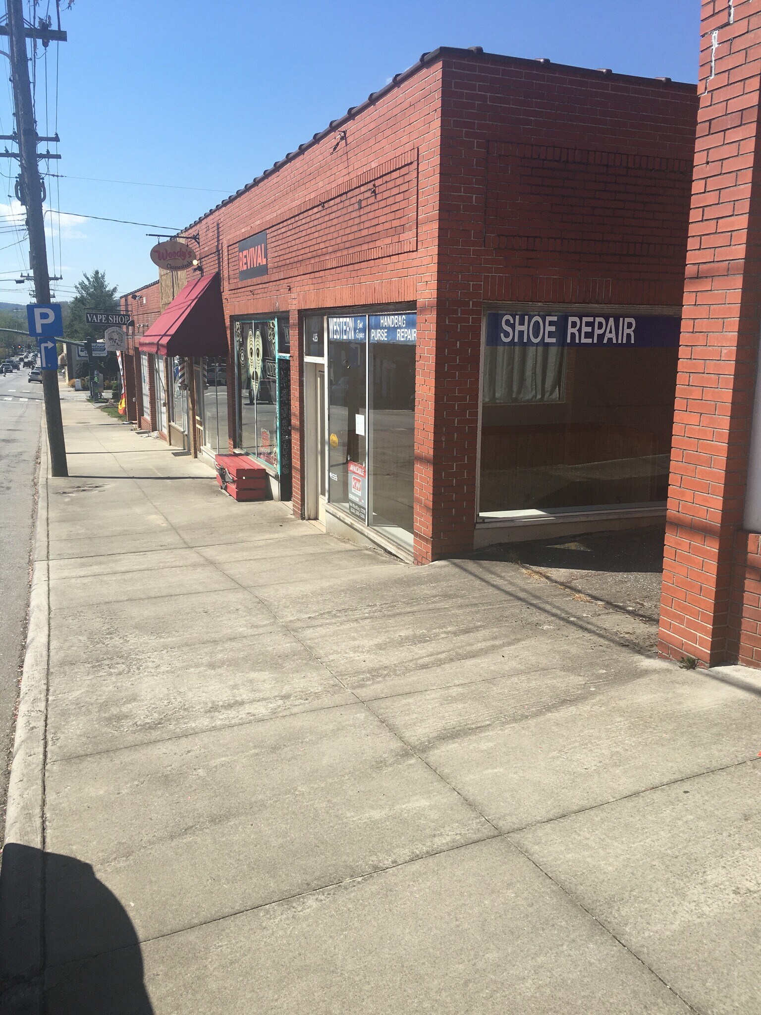 435 N Church St, Hendersonville, NC for Rent
