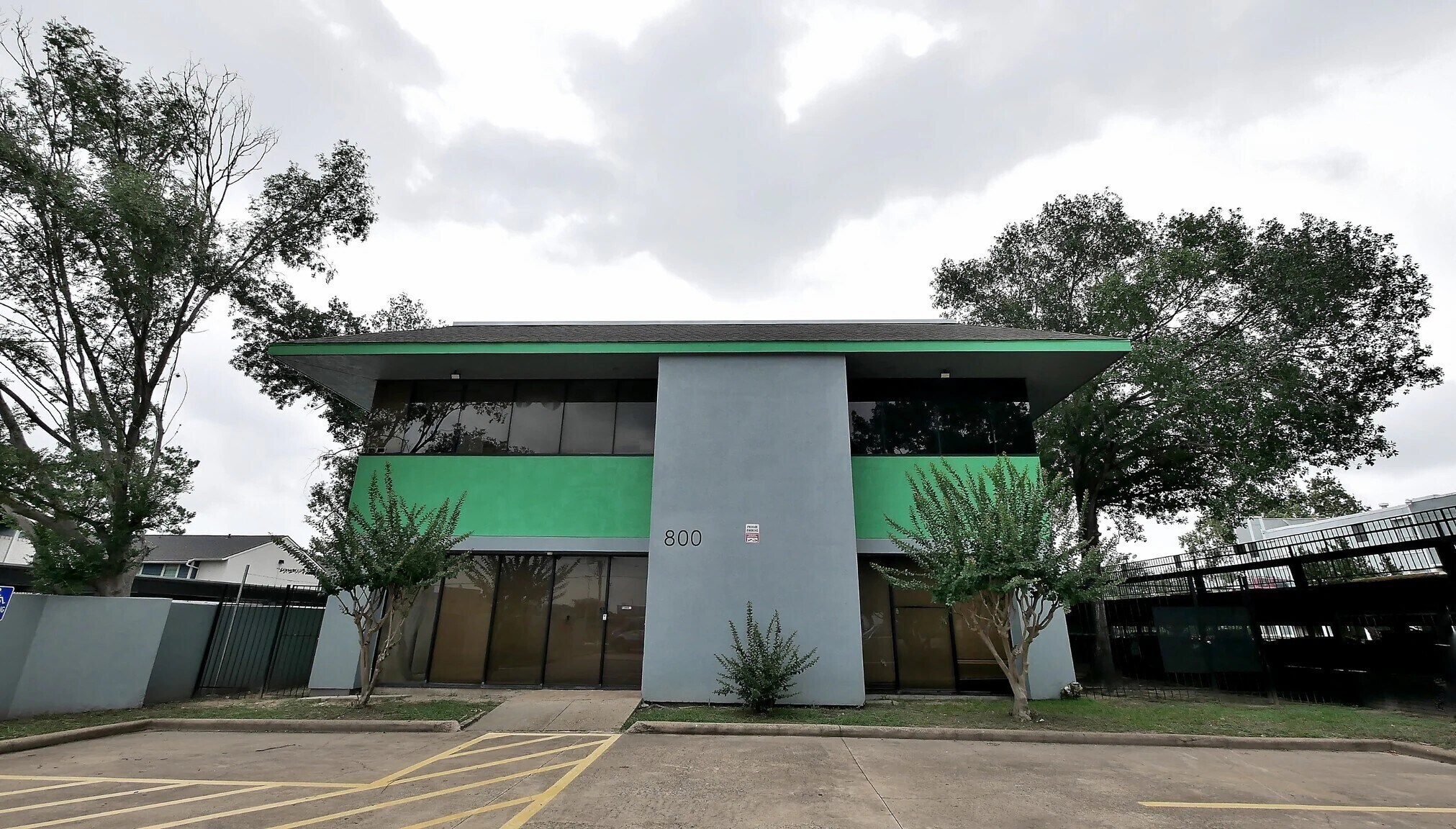 800 Tully Rd, Houston, TX for Sale