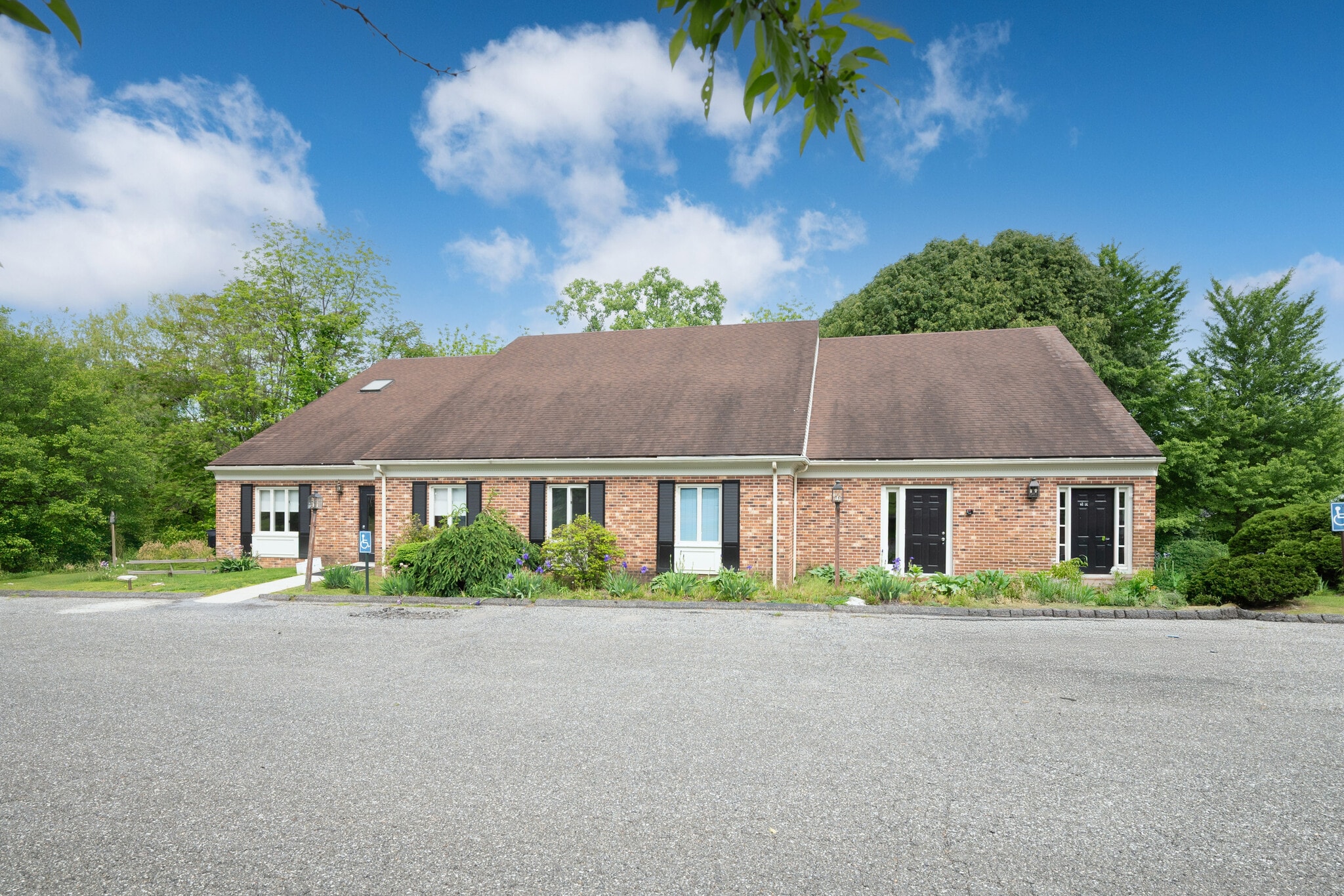 2 Old Park Ln, New Milford, CT for Sale