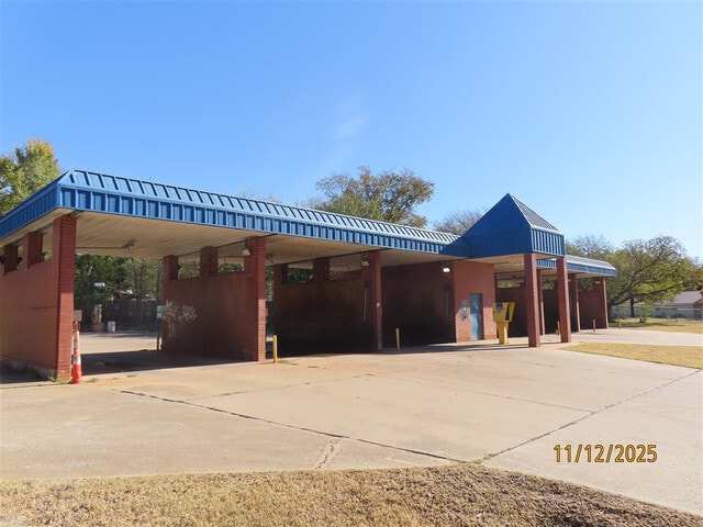 501 N Main St, Noble, OK for Sale