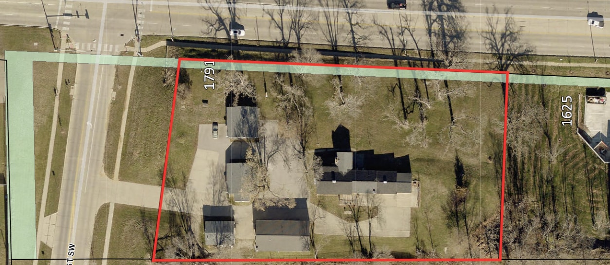 1791 16th Ave SW, Cedar Rapids, IA for Sale