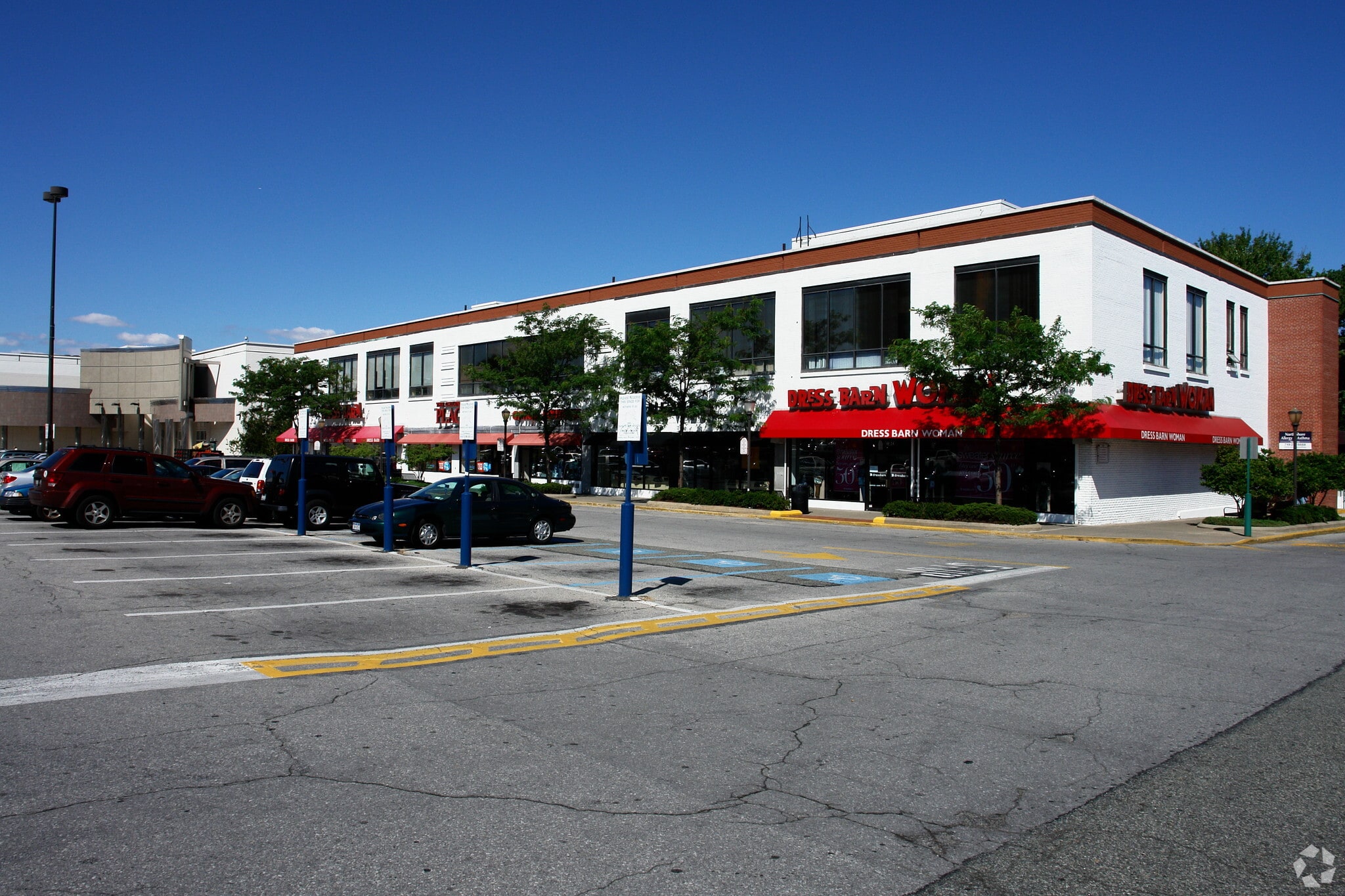 61-18 190th St, Fresh Meadows, NY for Rent